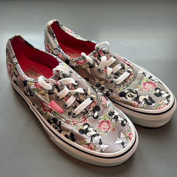 Vans Shoes - RARE Vans Disney x Minnie Mouse Digi Rose, Size 6.5